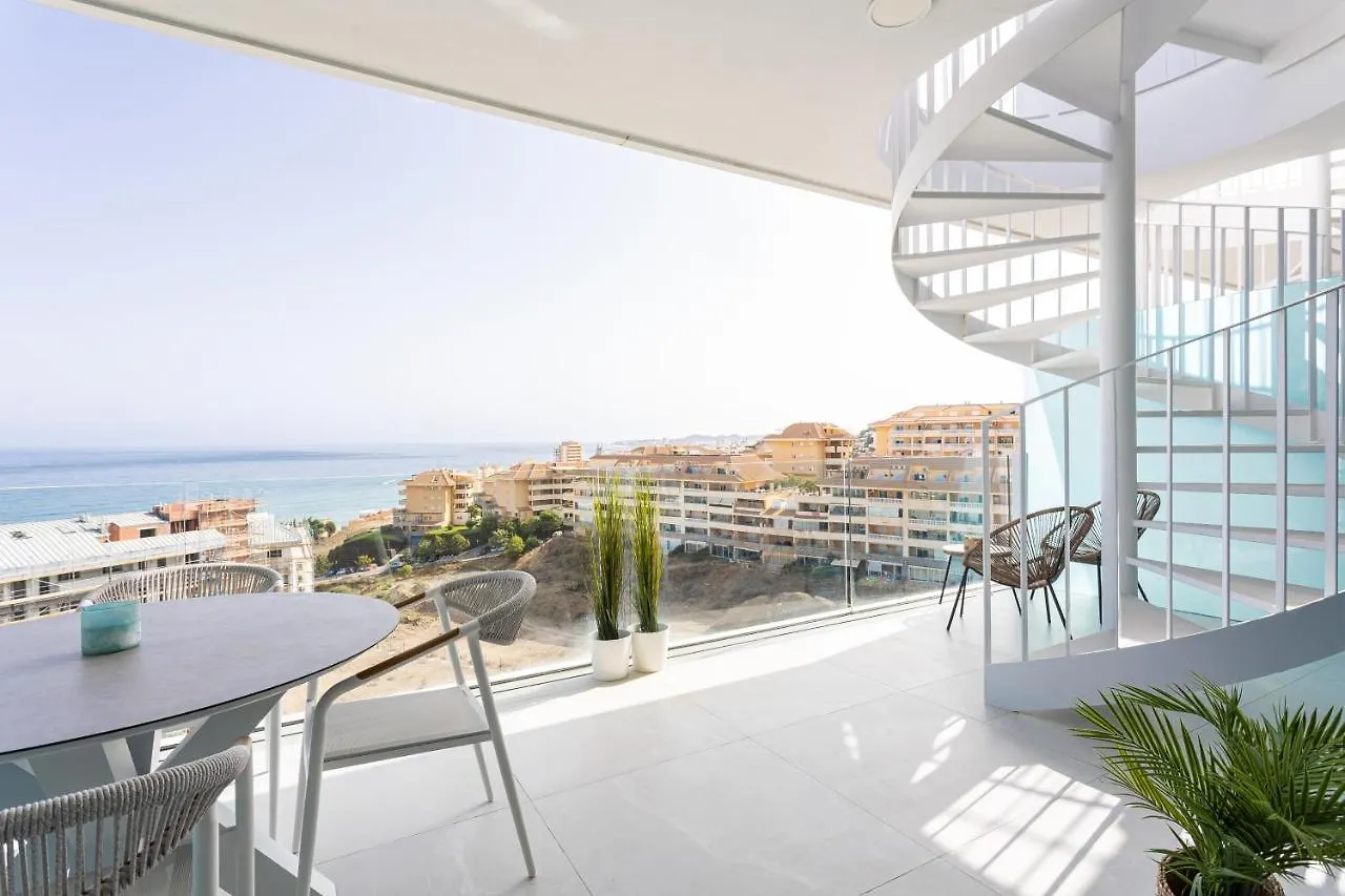 Higueron Rental Med By The Sun فوينخيرولا شقة