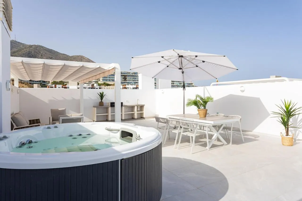 شقة Higueron Rental Med By The Sun فوينخيرولا