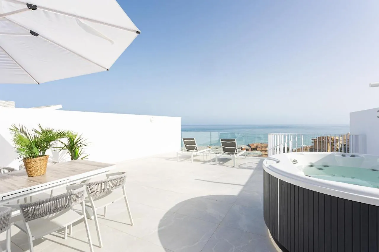Higueron Rental Med By The Sun فوينخيرولا